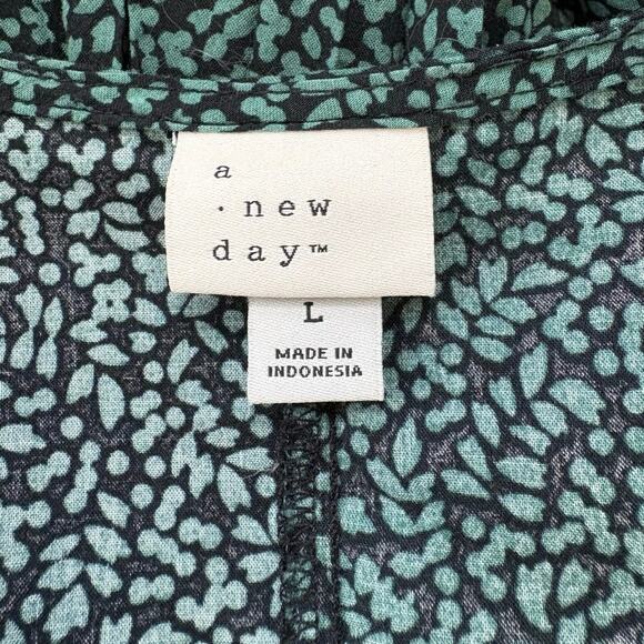 A New Day Green Black Blouse Large - Picture 3 of 4